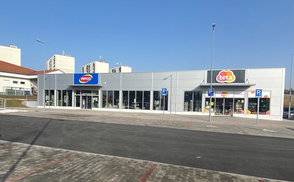 Frontage of Retail park Zruč nad Sázavou: PEPCO and Teta