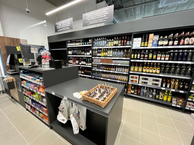 Prodejna Žabka v Trnavě, vstup do provozovny