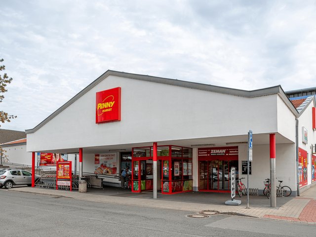 Penny Market Nýřany, prodejna s parkovištěm